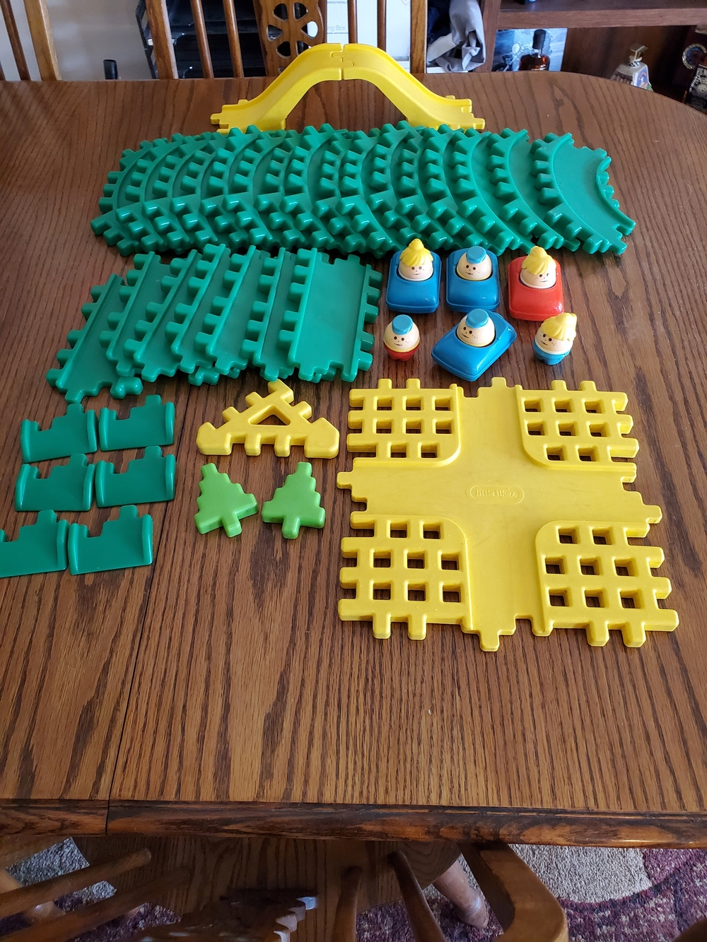 Little Tikes Toddle Tots Waffle Town Road Set with Mini Vehicles ~ 45 Pieces